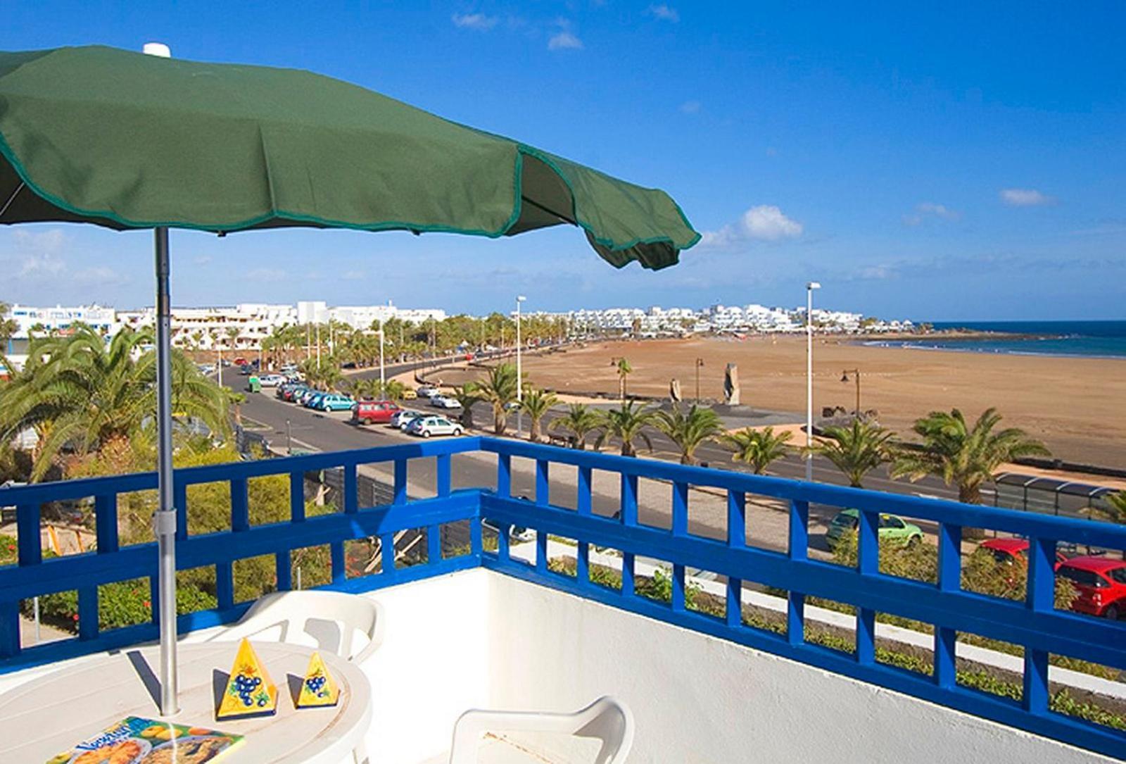 Apartamento de 2 dormitorios con vistas al mar (5 adultos)